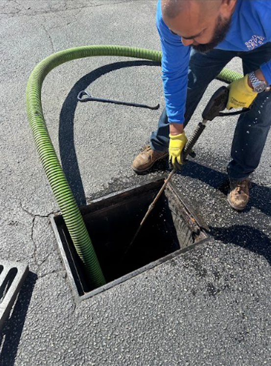 Southern Septic: Hiring a Specialis septic tank- image 2